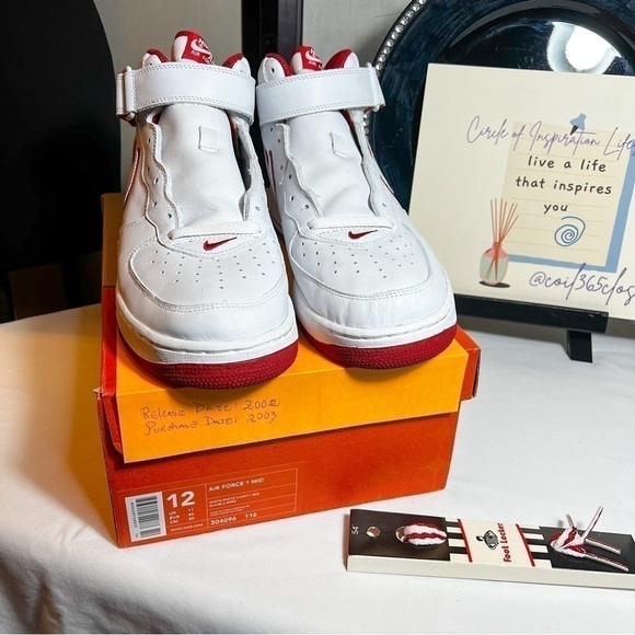 NEW Vintage Men’s 2002 Nike Air Force 1 Mid OG Size 12 White Varsity Red - Picture 14 of 14